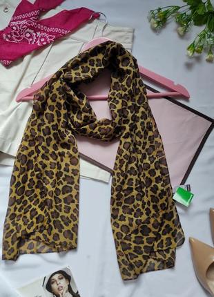 Стильний шарф в леопардовий принт тренд сезона шаль шарфик тигровий