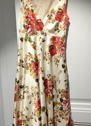 Вечернее платье в цветочный принт