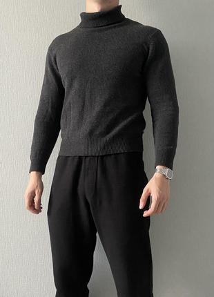 Шерстяной свитер uniqlo 100% шерсть