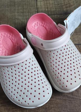 Кроксы детские сабо crocs literide kids clog 205964 powder/white