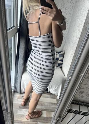 Платье bershka