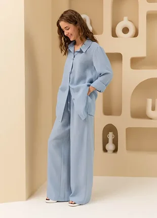 Оверсайз сорочка вільного крою блакитна сорочка з розрізами