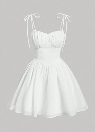 Женское нежное элегантное мини молочное платье без рукавов на завязках приталенное стильное качестве