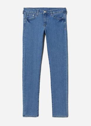 Базовые зауженные джинсы скинни низкая посадка h&m