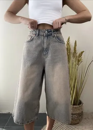 Женские джинсовые шорты удлиненные багги
