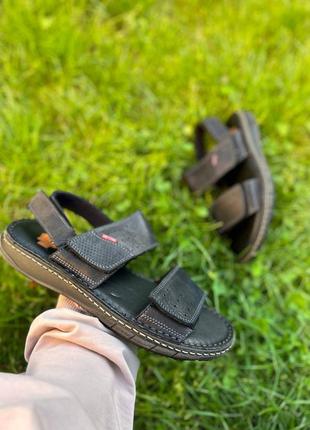 Мужские летние сандалии из натуральной кожи в черном цвете от производителя detta