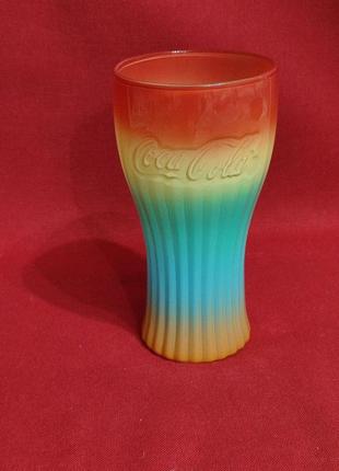 Оригинальный бокал в цвете радуги