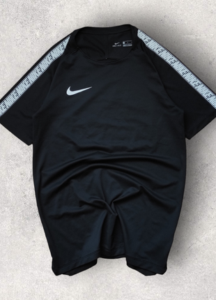 Футболка nike dri fit/на лампасах/для тренувань/для спорту/drill