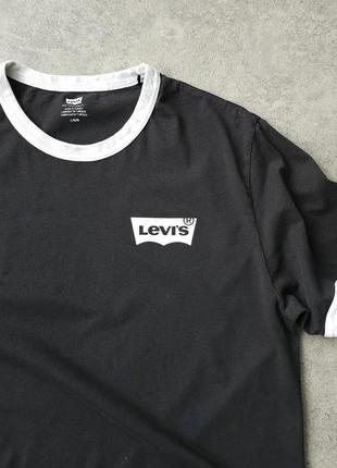 Levi's men's black and white t-shirt 
чорна футболка