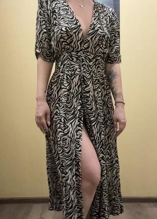 5. сукня зебра від reserved