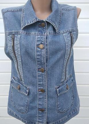 Джинсовая безрукавка женская
