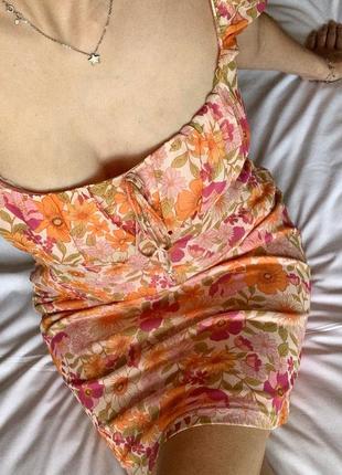 Розовое, персиковое платье в цветы primark