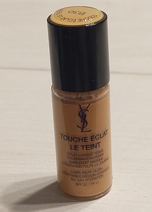 Устойчивая тональная основа для лица yves saint laurent ysl touch eclat le teint b30. объем 10 ml.