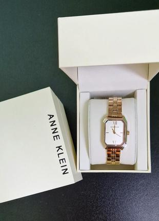Оригінальний годинник  anne klein.