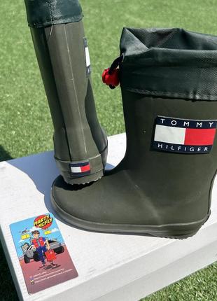 Новые детские резиновые сапоги сапоги tommy hilfiger rain boot haki3 фото