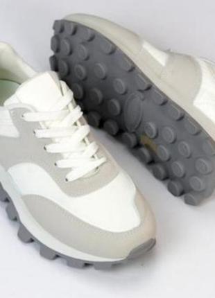 Кроссовки женские, размер 39 см, стелька 25см