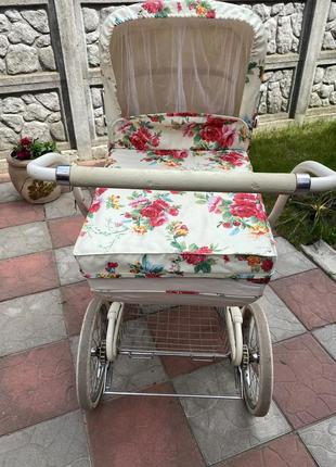 Очень удобная и красивая коляска,все вопросы по необходимости