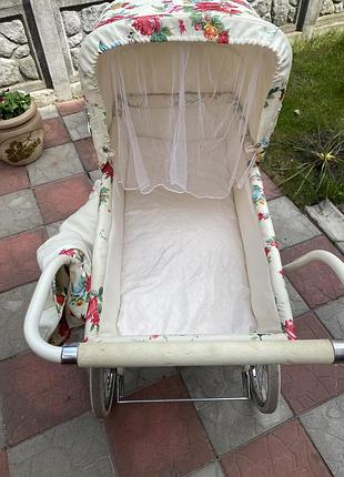 Очень удобная и красивая коляска,все вопросы по необходимости