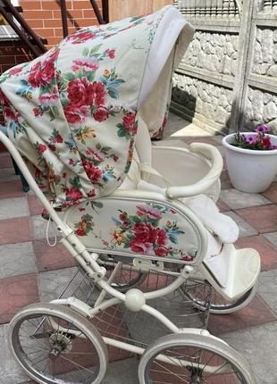 Очень удобная и красивая коляска,все вопросы по необходимости