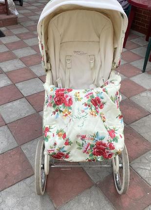 Очень удобная и красивая коляска,все вопросы по необходимости