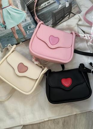 Сумка крос-боді із серцем рожева (2332)