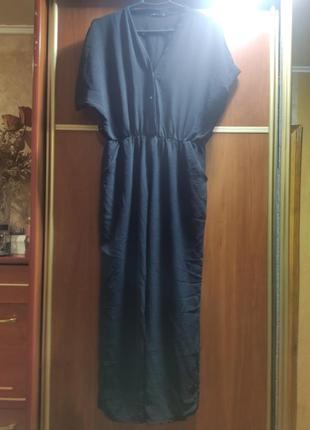 Продам новенький комбинезон производства итальялия.