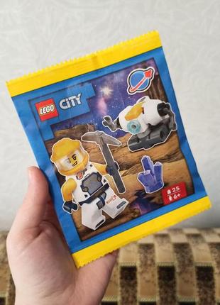 Міні лего сіті набори. city. lego.

- лего оригінал, нове, запаковане.

- комплект як вказано на упаковці, інструкція як складати не входить.