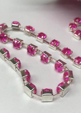 1м - стразовий ланцюг ss18 (4,5 мм) акриловий рожевий кристал у сріблі