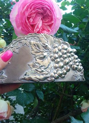 Салфетница посеребряная в отличном винтажное состоянии . италия