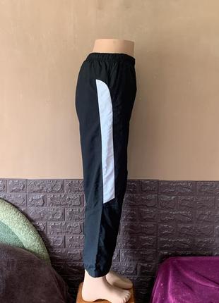 Спортивні штани брюки брендові nike чорного кольору розмір xs s