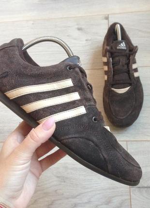 Кроссовки adidas р. 38