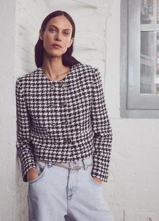 Mango mng  новый укороченный твидовый пиджак с драгоценными пуговицами m-s