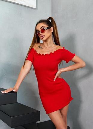 Трикотажное красное платье фуболка