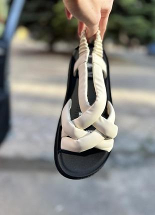 Легенькі босоніжки літо резинка / босоножки 🍓 сандалі платформа3 фото