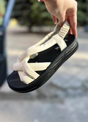Легенькі босоніжки літо резинка / босоножки 🍓 сандалі платформа