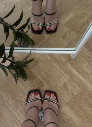 Вечірні босоніжки zara