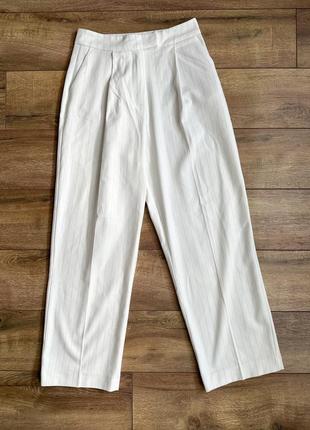 Костюмні штани reserved білі в полоску стильні трендові фірмові прямі штани жіночі
