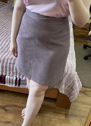 Вельветовая юбка лавандового цвета