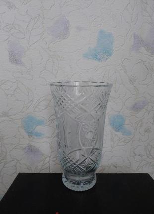Кристальная ваза для цветов