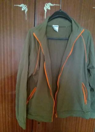 Спортивная кофта