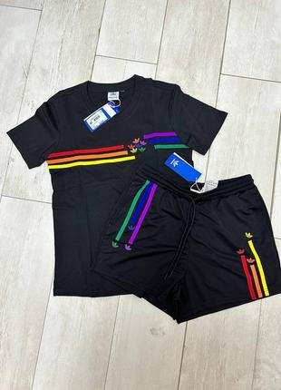 Новый спортивный комплект футболка и шорты adidas