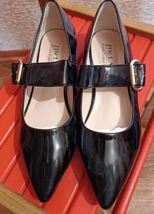 Лаковые туфли3 фото