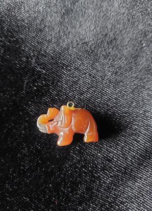 Подвеска кулон слон натуральный камень