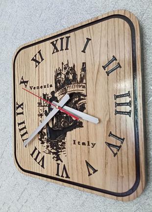 Годинник з дерева