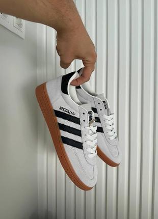 Кроссовки adidas