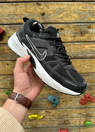 Кроссовки nike v2k run