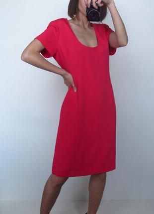 Качественное яркое платье футляр 🩷