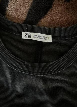 Zara майка сірого кольору