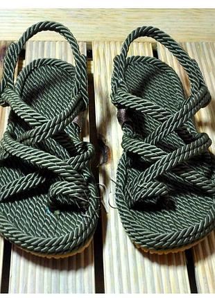 Босоніжки плетені