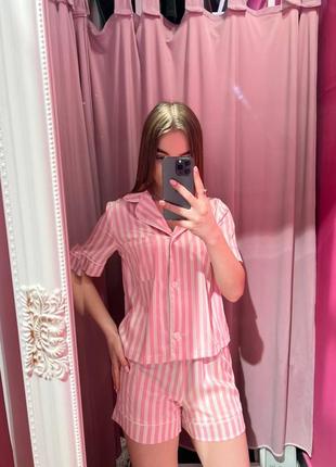 Ніжна рожева полосата атласна шовкова піжама  сорочка і шорти s-l